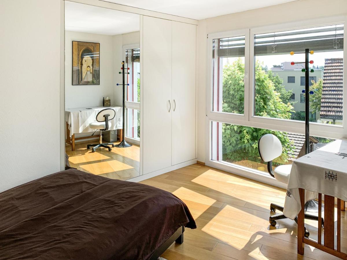 Haus Zur Lilie Hotell Hinwil Eksteriør bilde